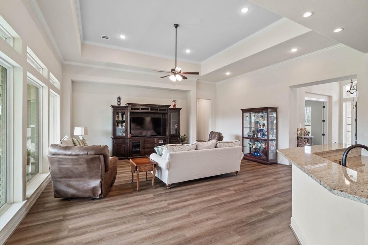 Interior, Living room, Recessed Lighting, Wood Texture Flooring