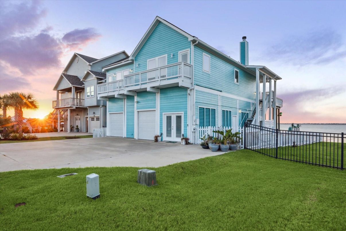 Attached, Backyard, Exterior, Facade, Farmhouse