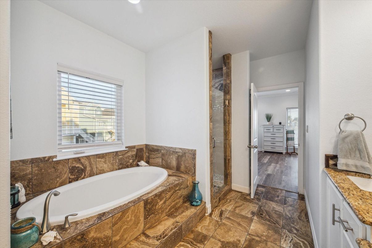 Bathroom, Interior, Recessed Lighting, Wood Texture Flooring