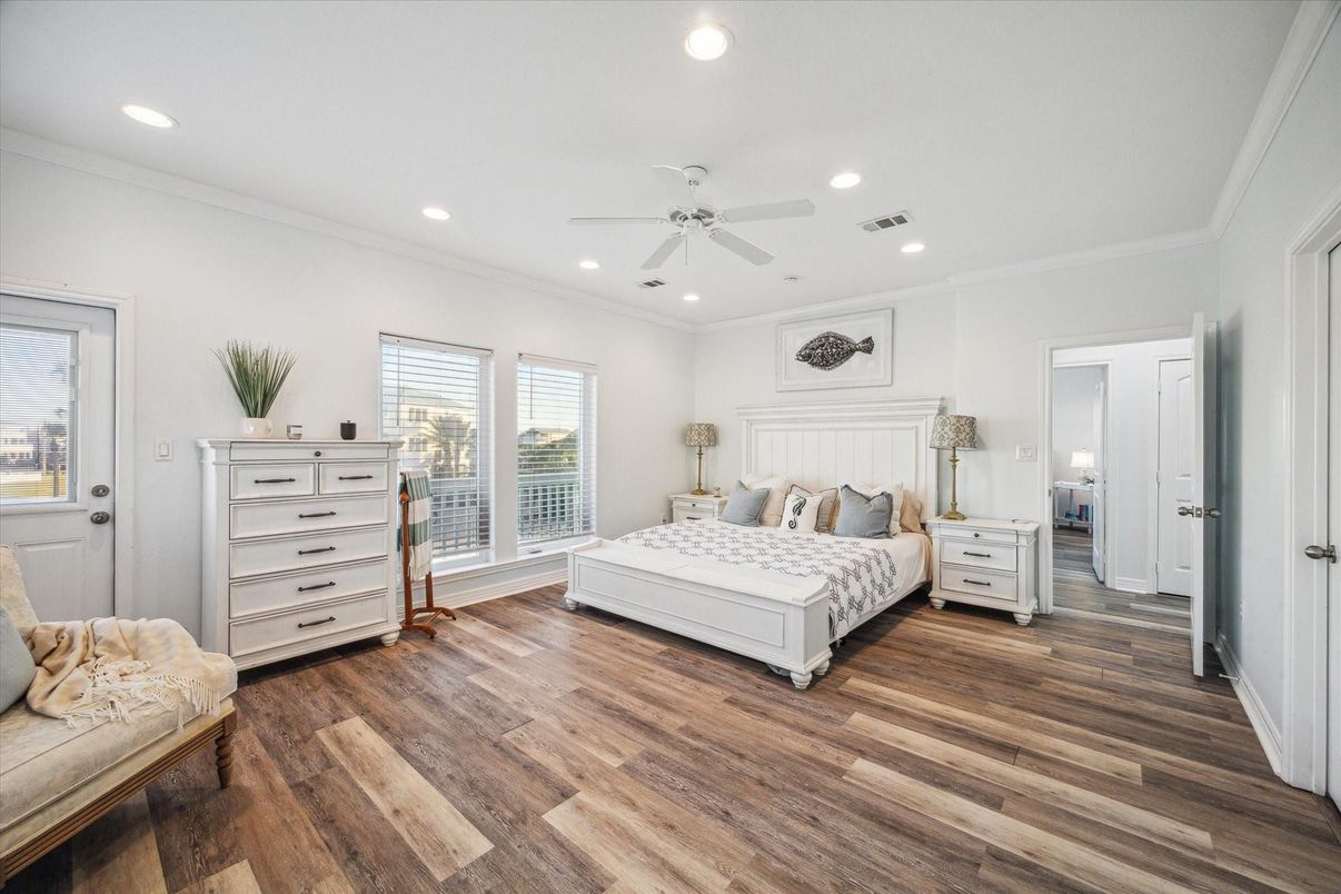 Bedroom, Interior, Recessed Lighting, Wood Texture Flooring