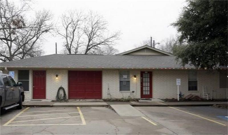 Attached, Exterior, Facade, Brick Facade, Ranch