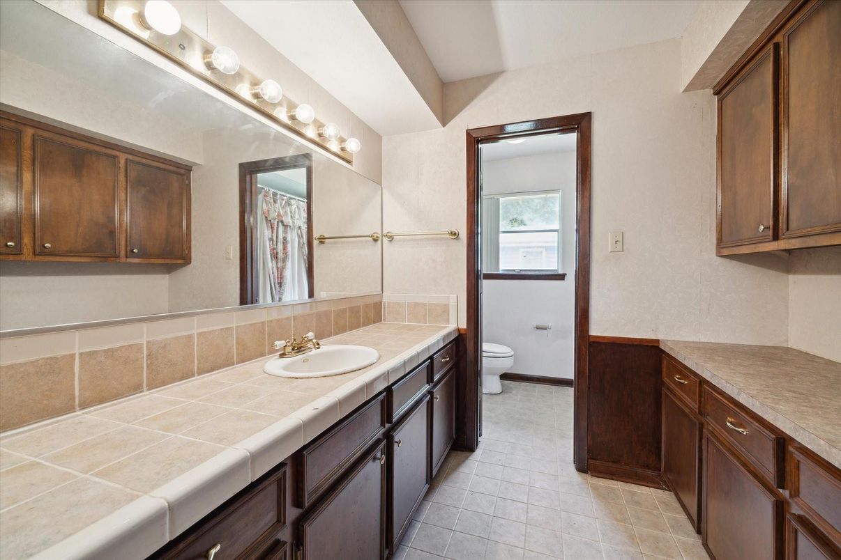 Bathroom, Dual Sink Vanities, Interior, Tile Countertops