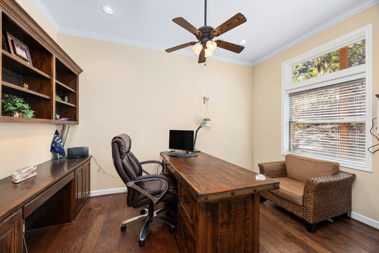 Home Office, Interior, Recessed Lighting, Wood Texture Flooring