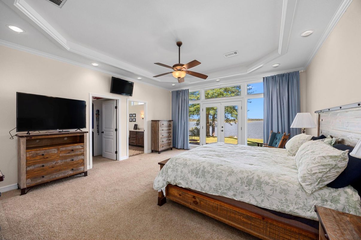 Bedroom, Interior, Recessed Lighting, Water