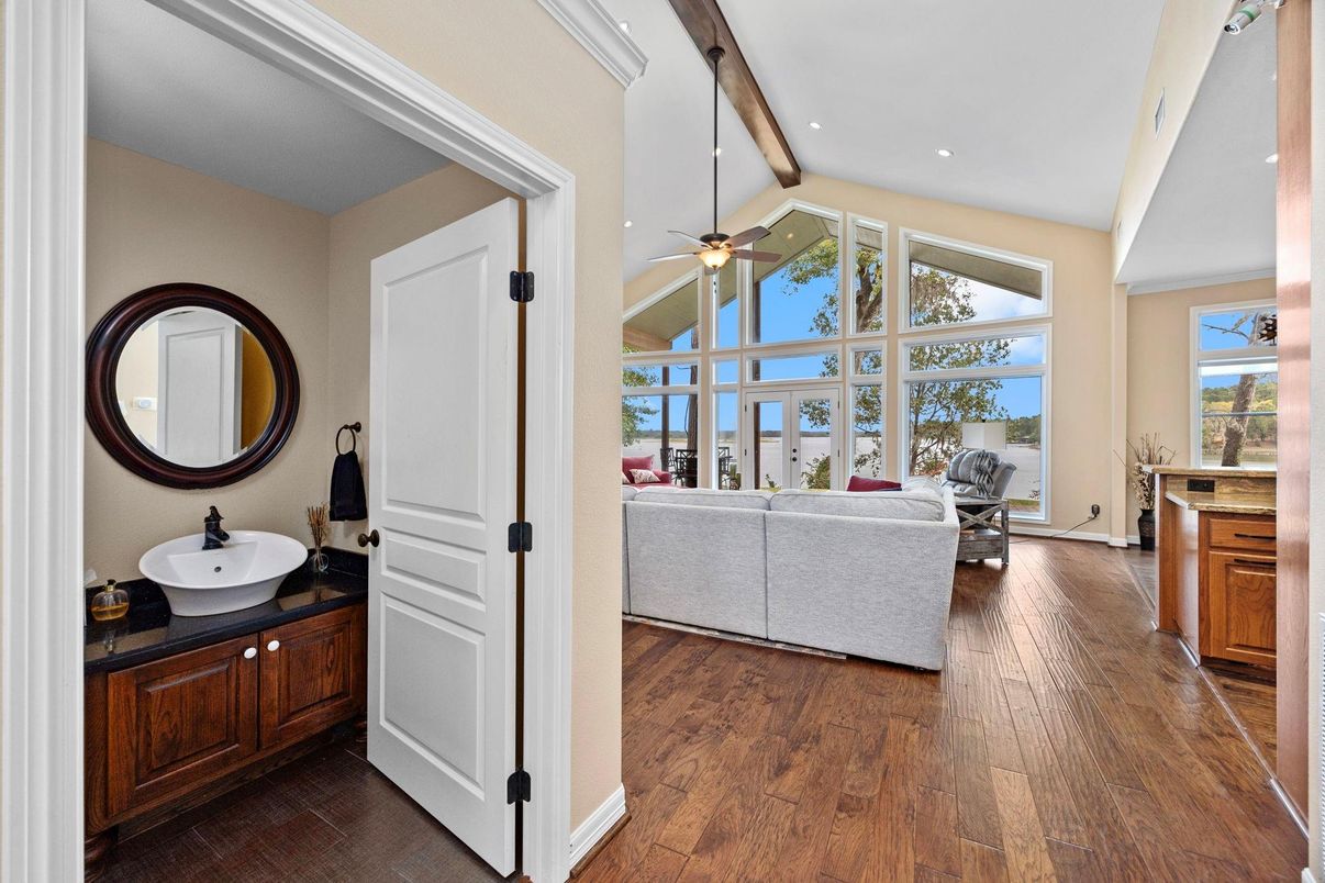 Bathroom, Interior, Living room, Recessed Lighting, Wood Texture Flooring