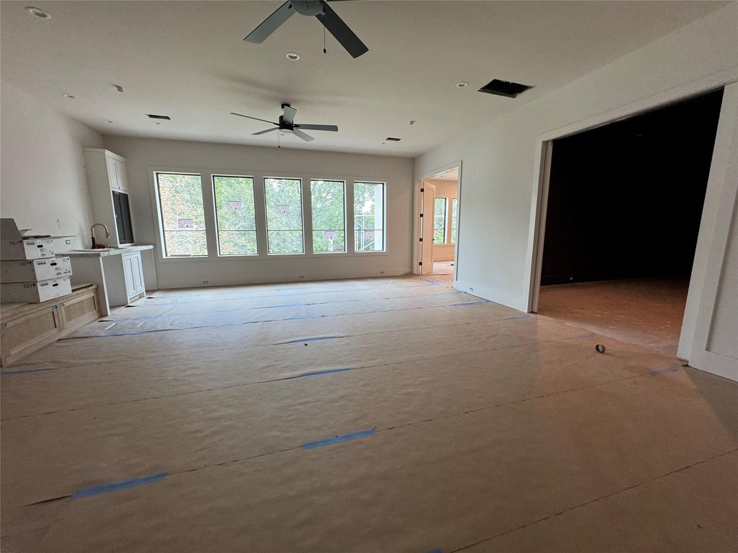 Empty room, Interior, Recessed Lighting