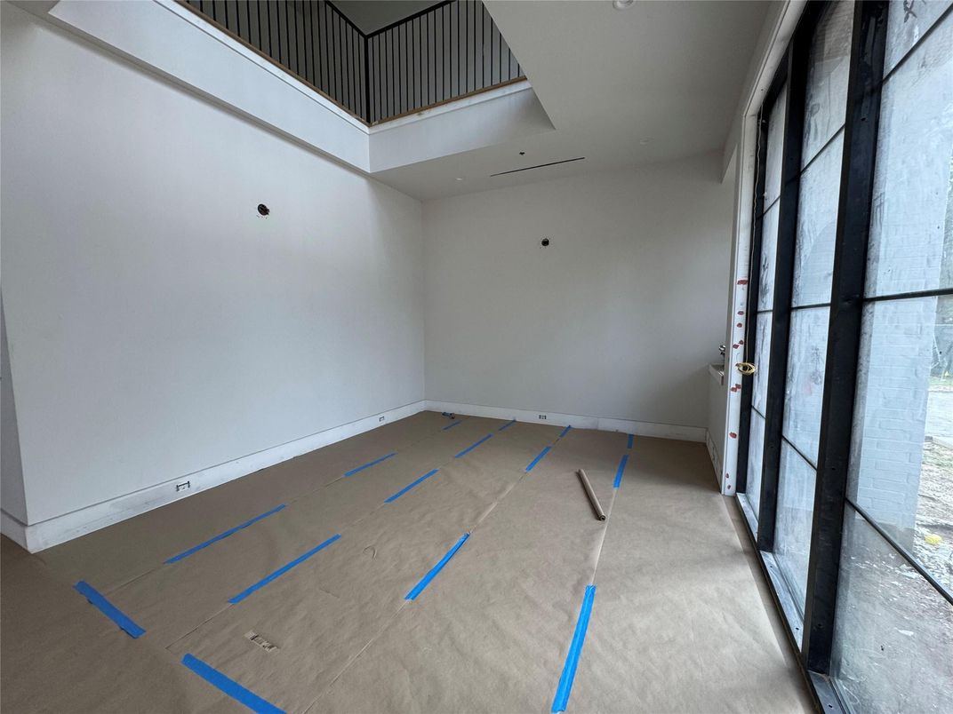Empty room, Interior, Recessed Lighting