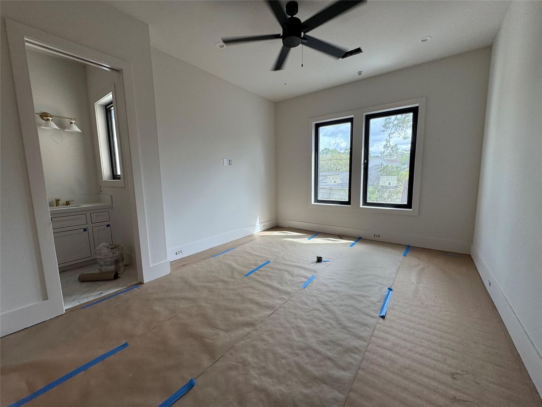 Bathroom, Empty room, Interior, Recessed Lighting