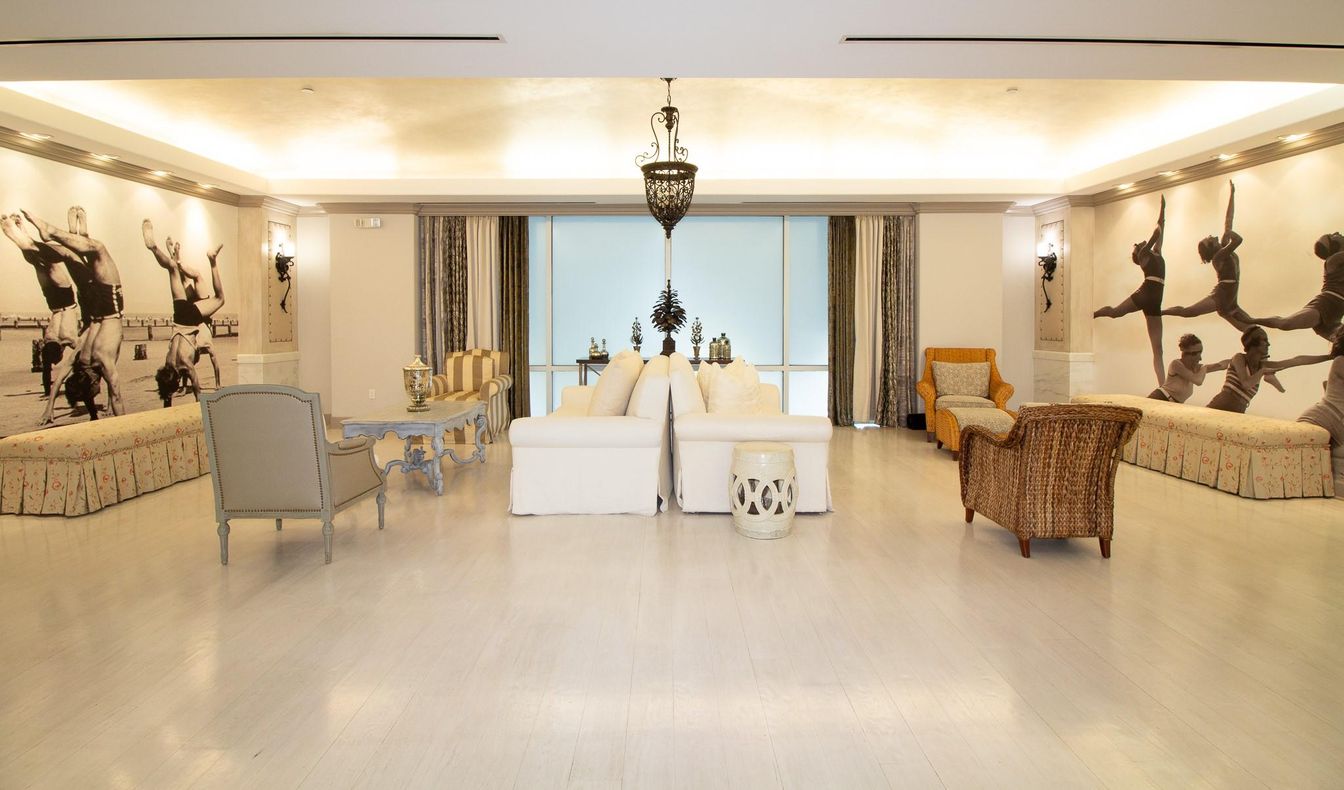 Dining room, Interior, Living room, Recessed Lighting, Wood Texture Flooring
