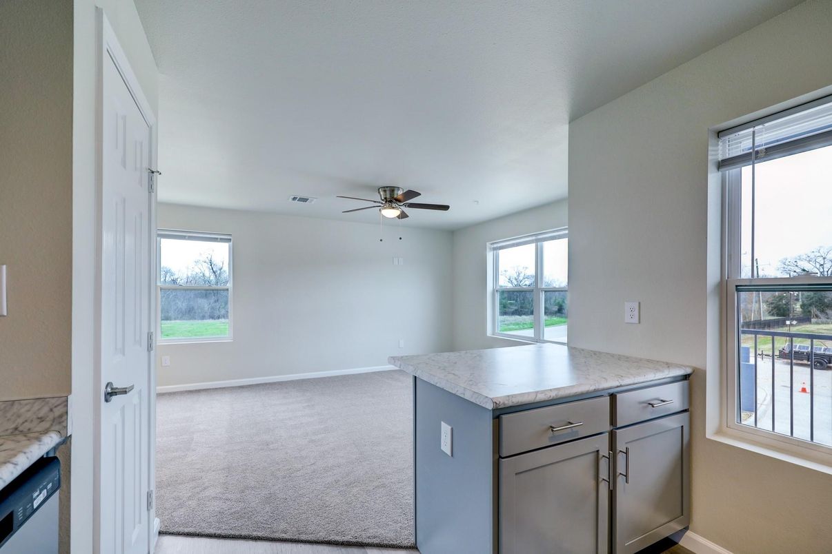 Empty room, Interior