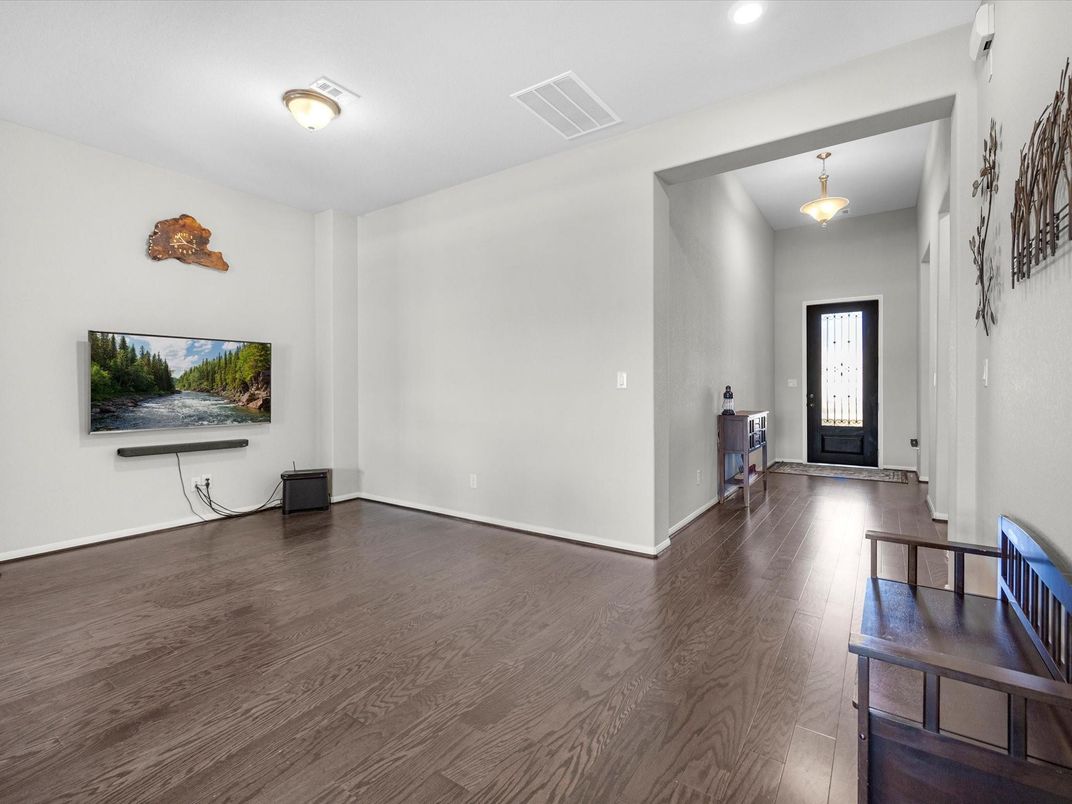 Interior, Recessed Lighting, Wood Texture Flooring