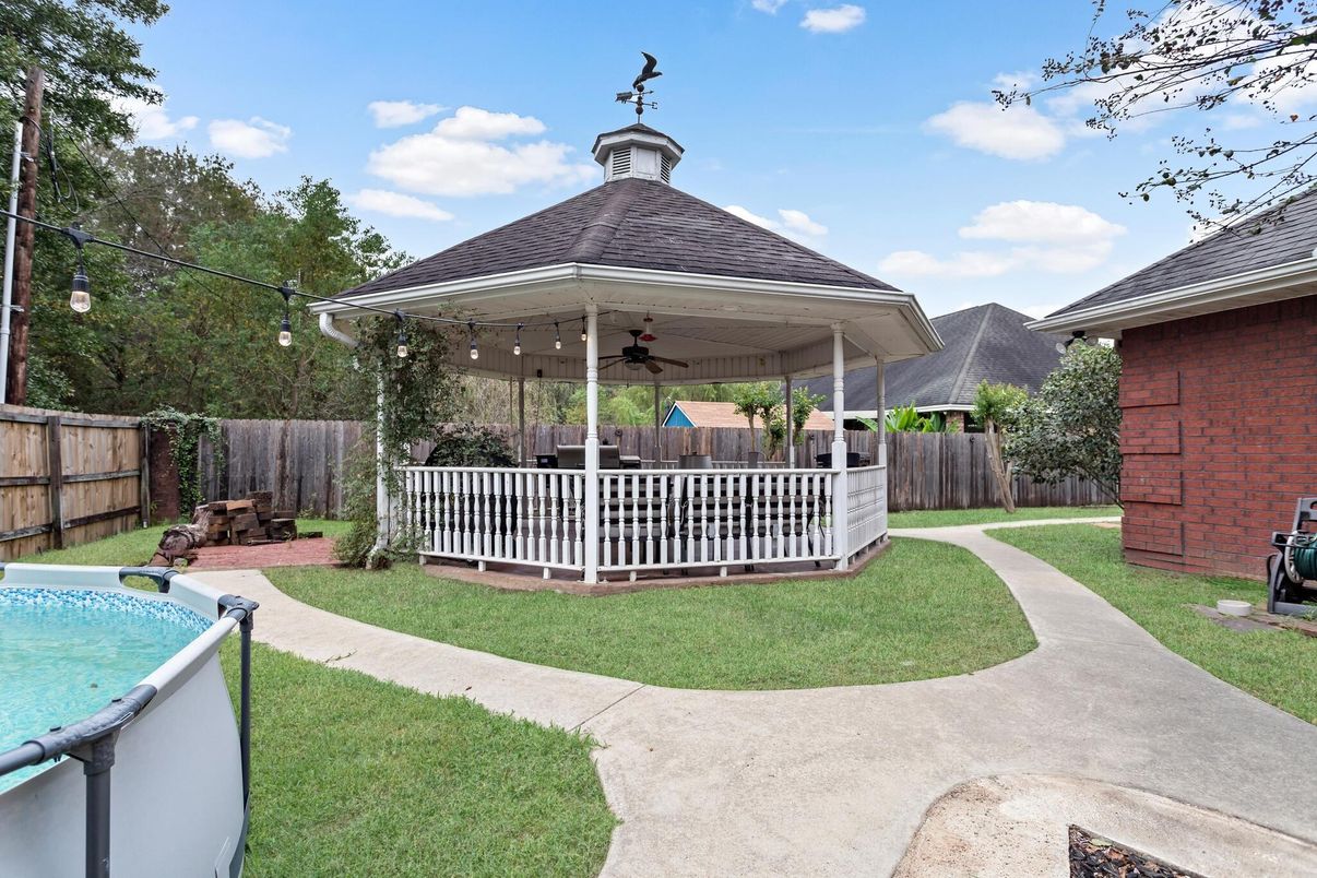 Backyard, Exterior, Pool