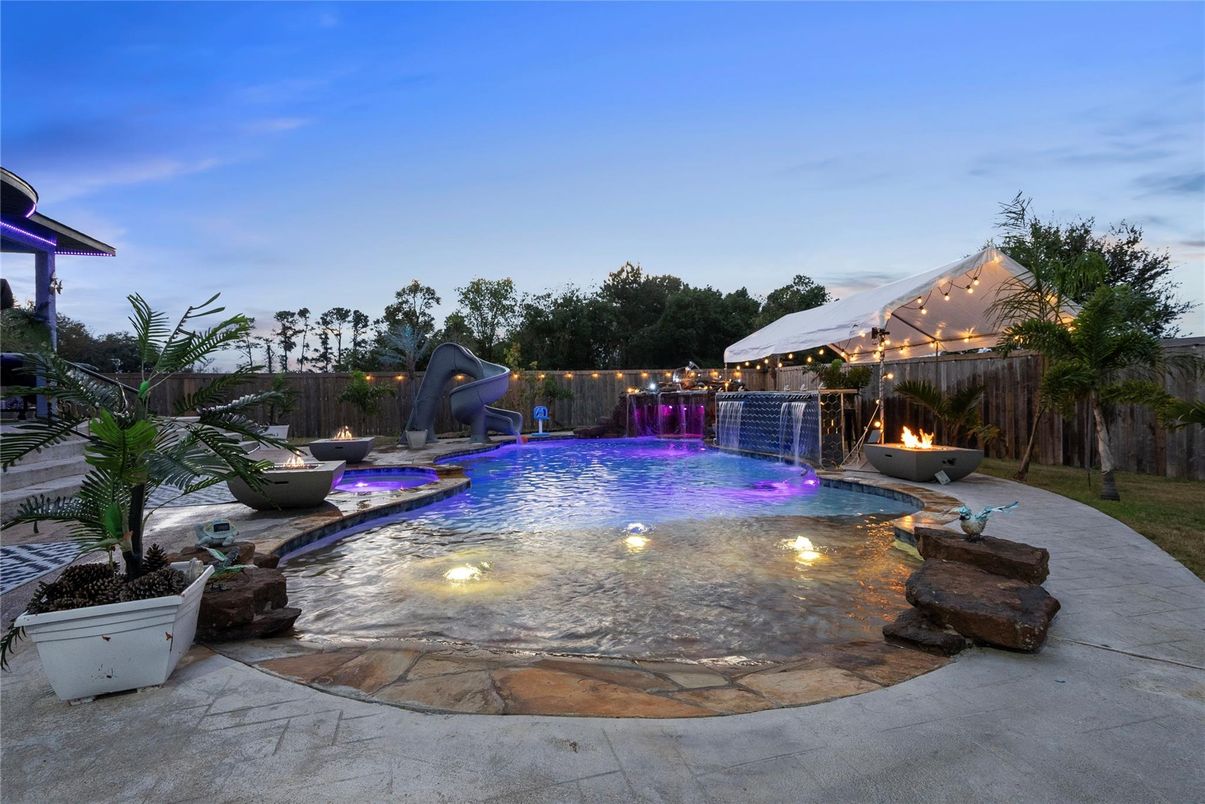 Exterior, Playground, Pool