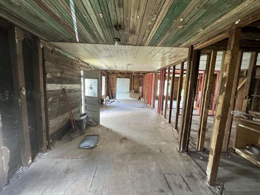 Interior, Wooden Walls