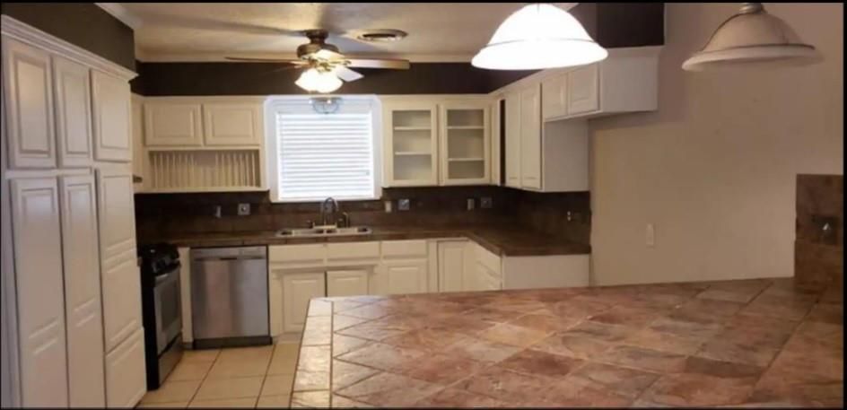 Interior, Kitchen, Pendant Lights, Stainless Steel Appliances