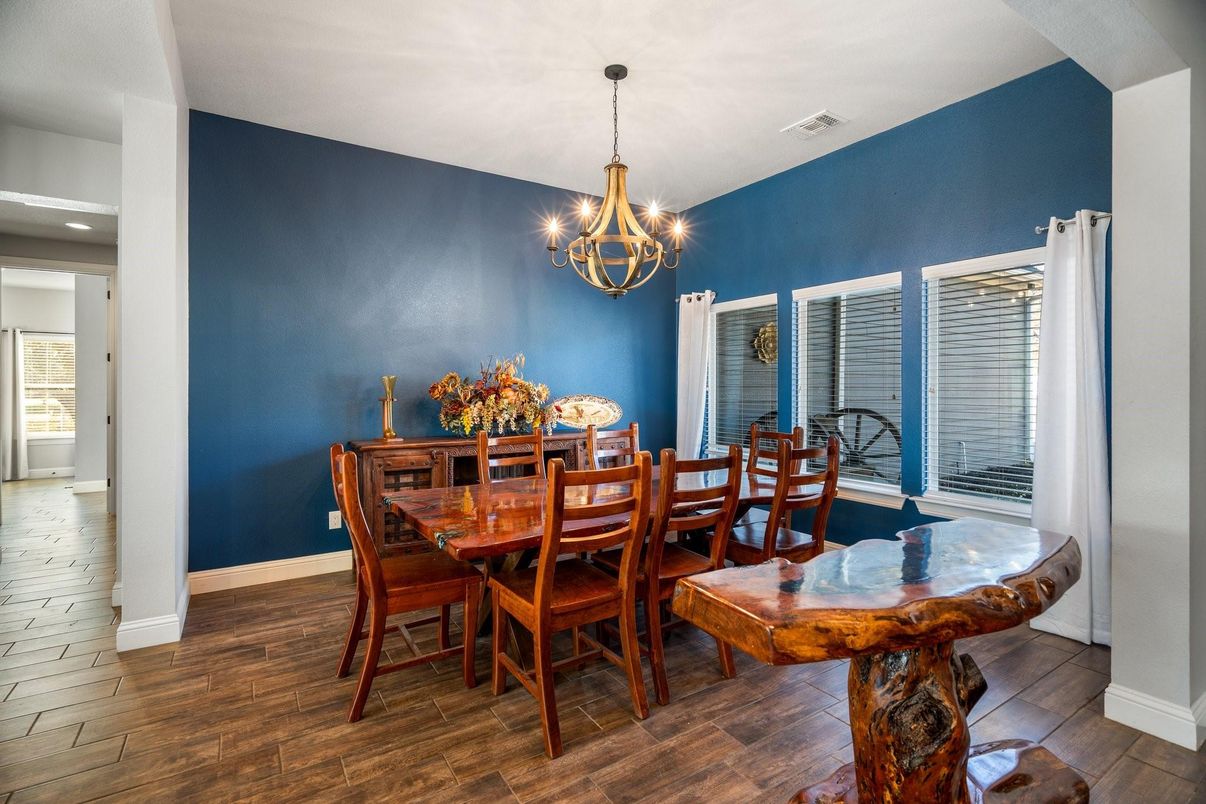 Chandelier, Dining room, Interior, Recessed Lighting, Wood Texture Flooring