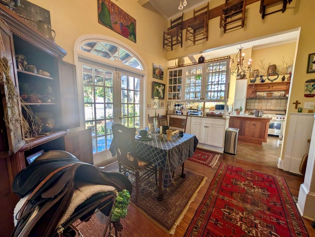 Chandelier, Dining room, Interior, Kitchen, Wood Texture Flooring