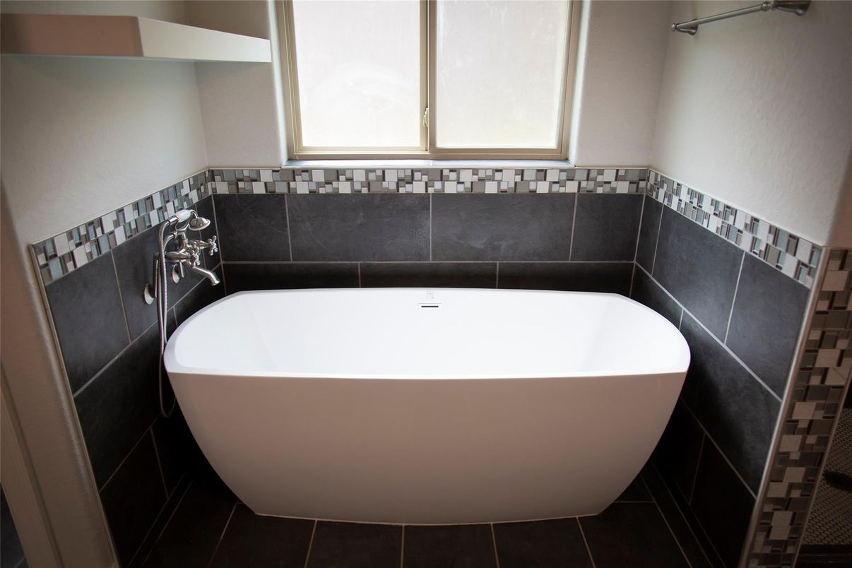 Bathroom, Free Standing Baths, Interior