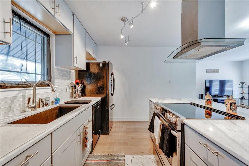 Interior, Kitchen, Wood Texture Flooring