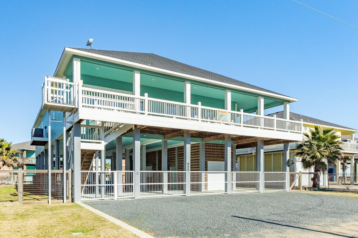 Exterior, Facade, Condo Building