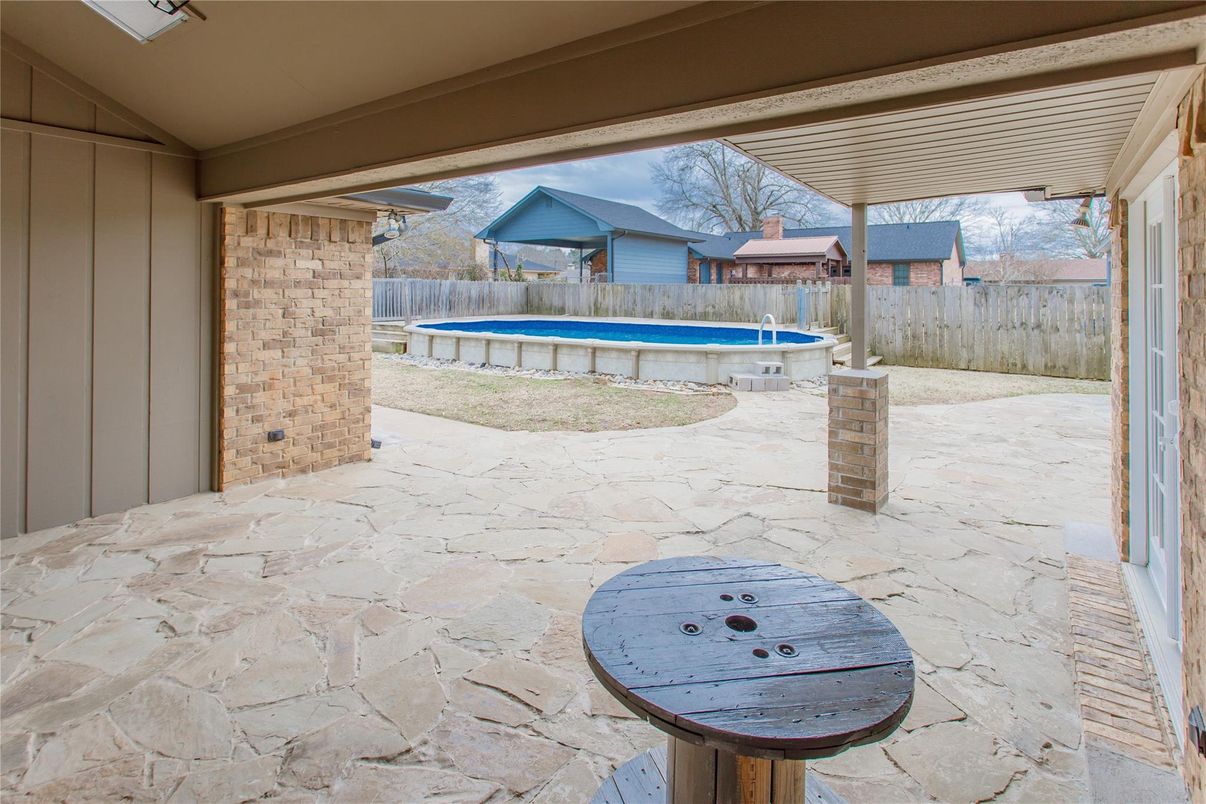 Exterior, Pool
