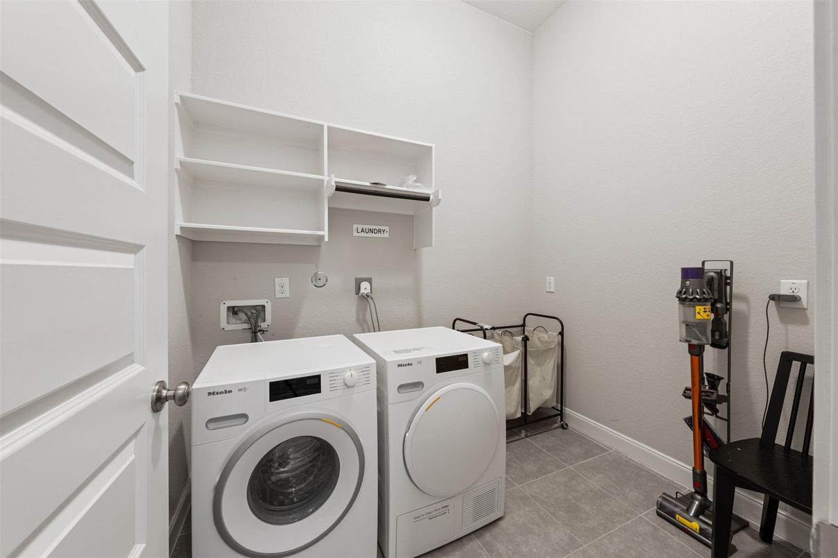 Interior, Washer