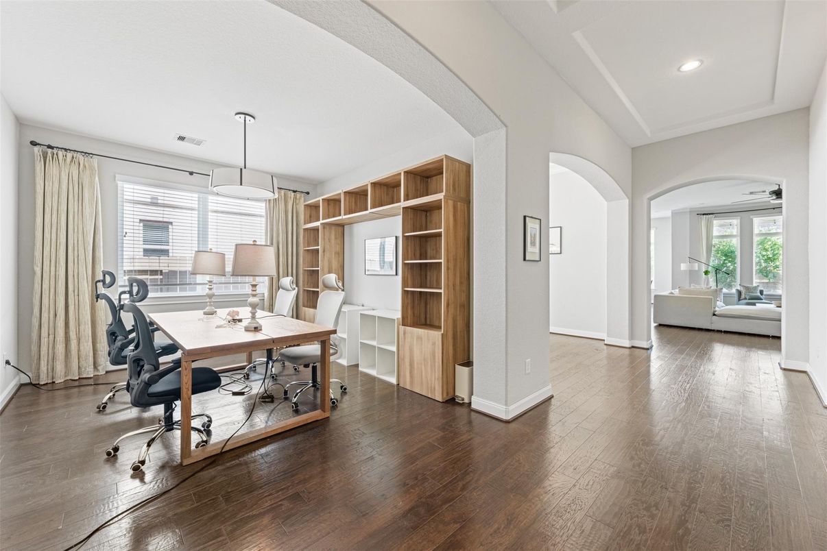Home Office, Interior, Pendant Lights, Recessed Lighting, Wood Texture Flooring