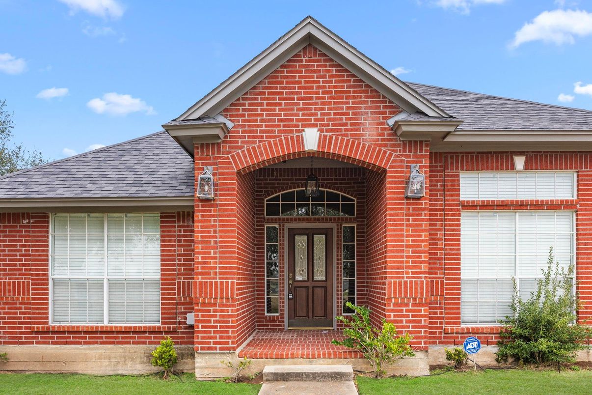 Exterior, Facade, Brick Facade, Brick Traditional