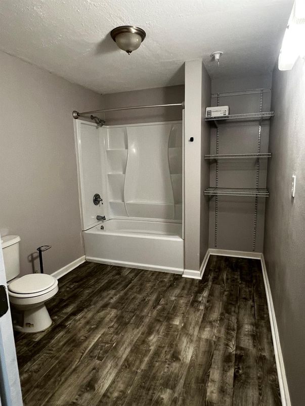 Bathroom, Interior, Walk-in Closets, Wood Texture Flooring