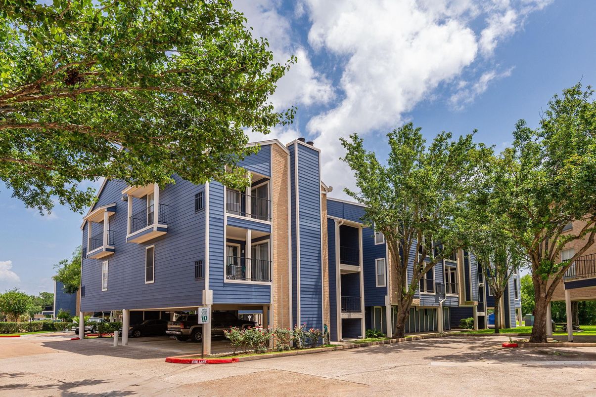 Exterior, Facade, Rowhouse