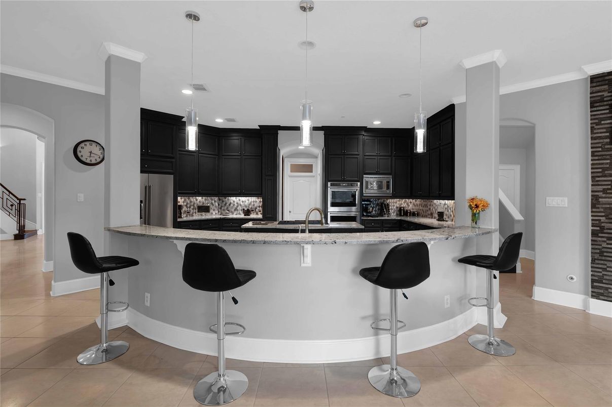 Interior, Kitchen, Pendant Lights, Recessed Lighting, Stainless Steel Appliances
