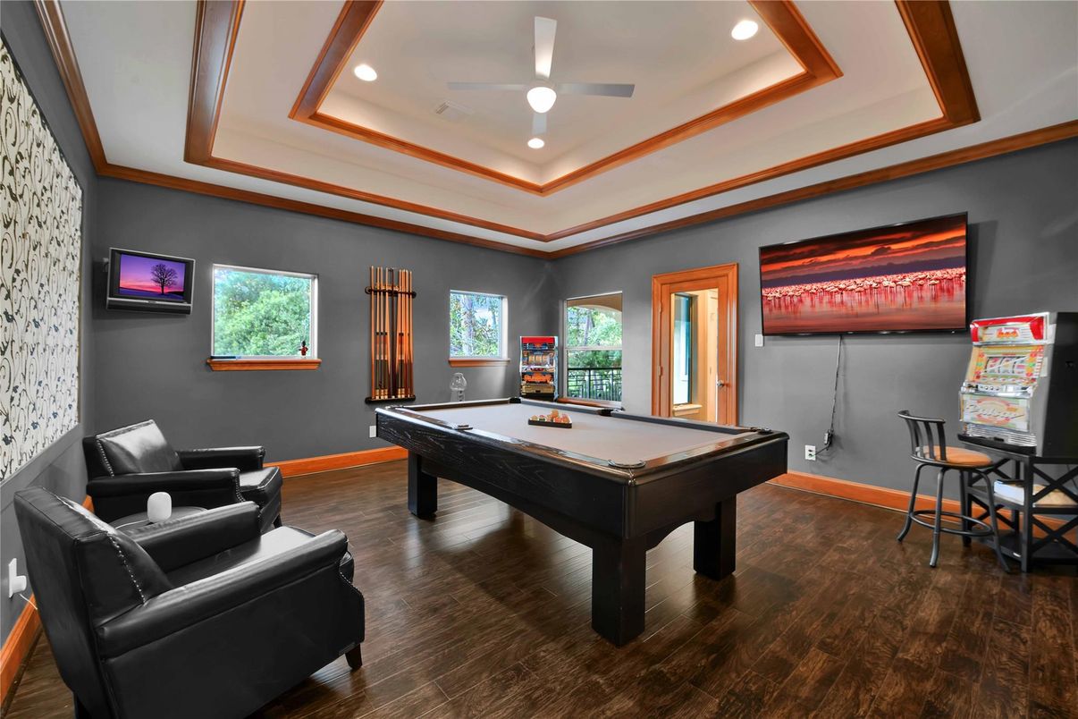 Billiard Table, Game Room, Interior, Recessed Lighting, Wood Texture Flooring