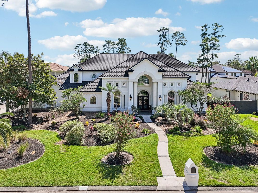 Backyard, Exterior, Facade, Spanish Mediterranean