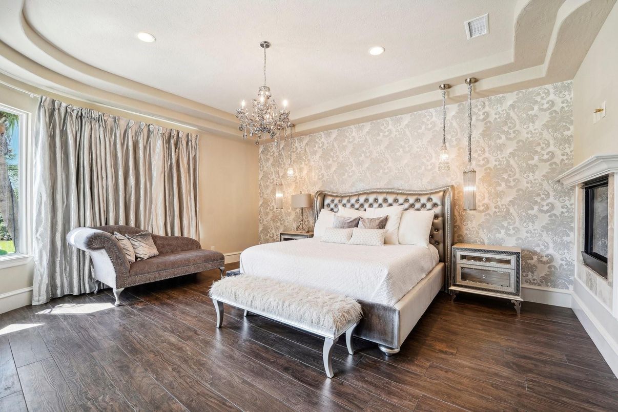 Bedroom, Chandelier, Interior, Pendant Lights, Recessed Lighting, Wood Texture Flooring