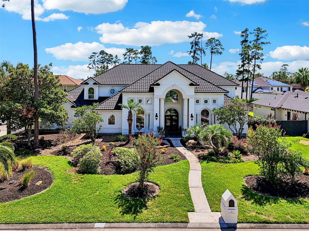 Backyard, Exterior, Facade, Spanish Mediterranean