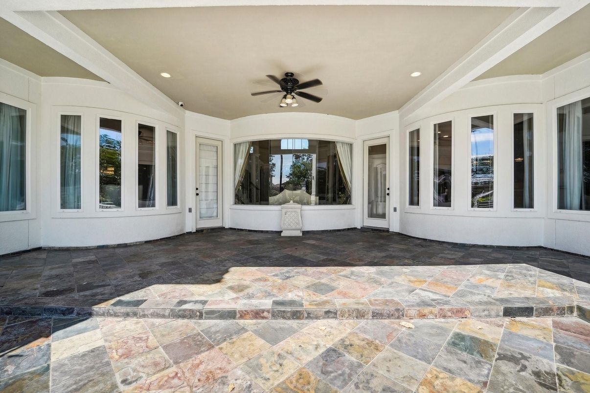 Exterior, Recessed Lighting