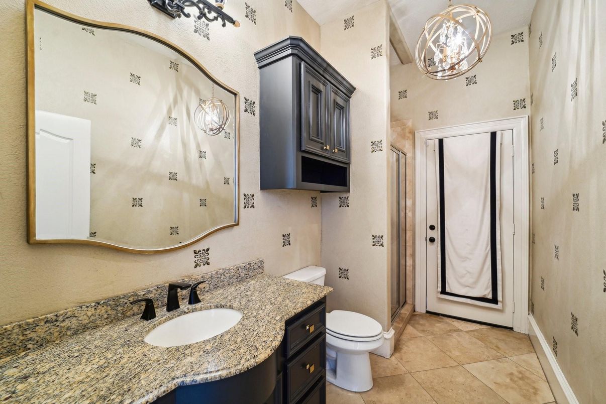 Bathroom, Interior, Pendant Lights