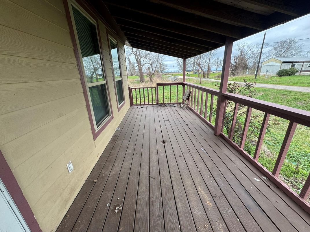 Exterior, Wood Texture Flooring