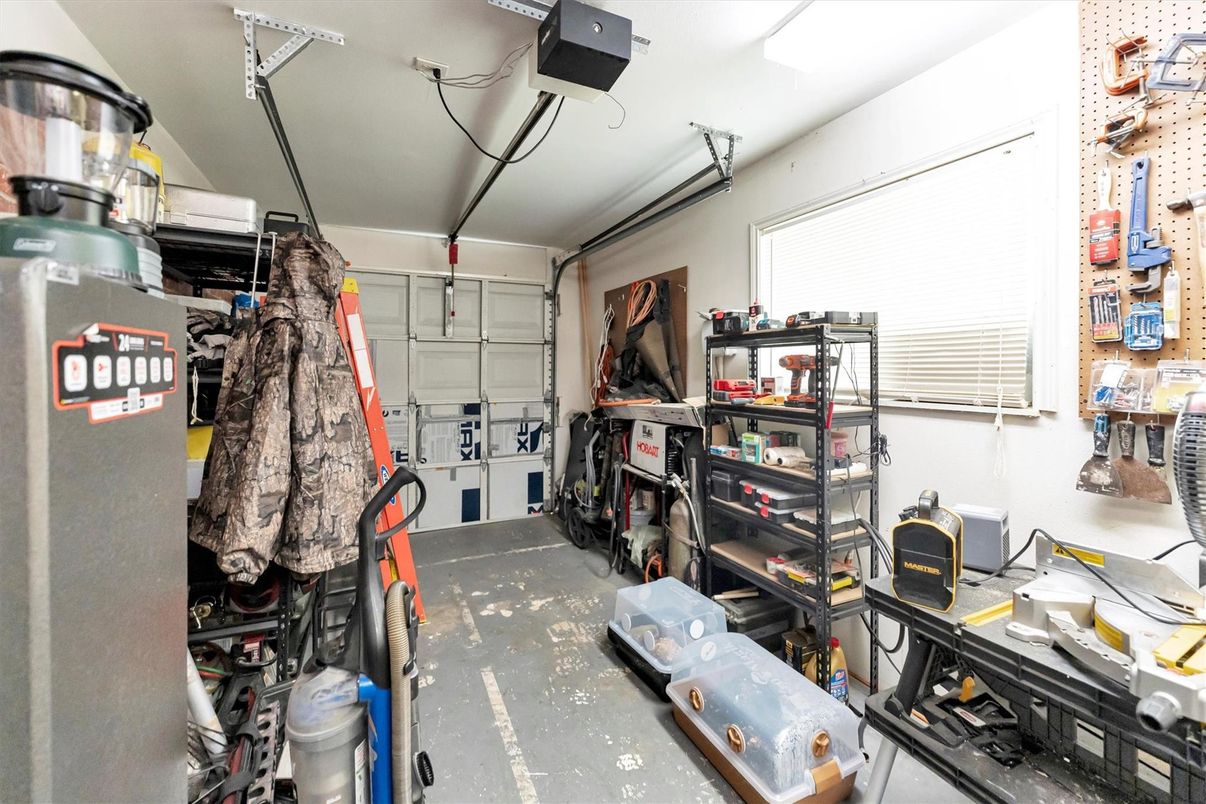 Garage, Interior