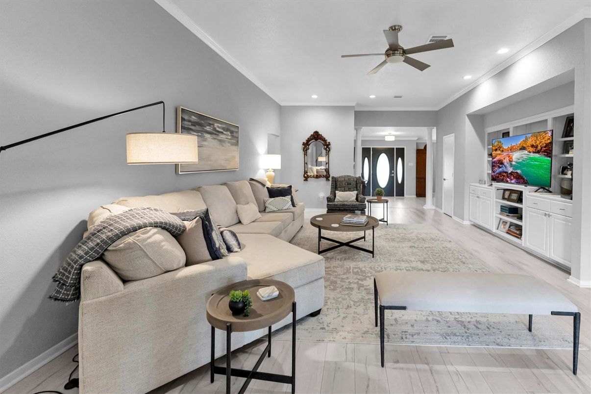 Interior, Living room, Recessed Lighting, Wood Texture Flooring