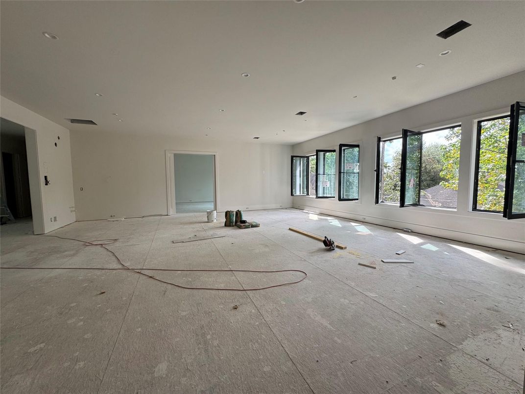 Empty room, Interior, Recessed Lighting