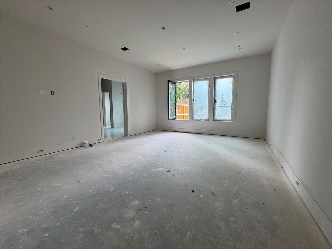 Empty room, Interior, Recessed Lighting