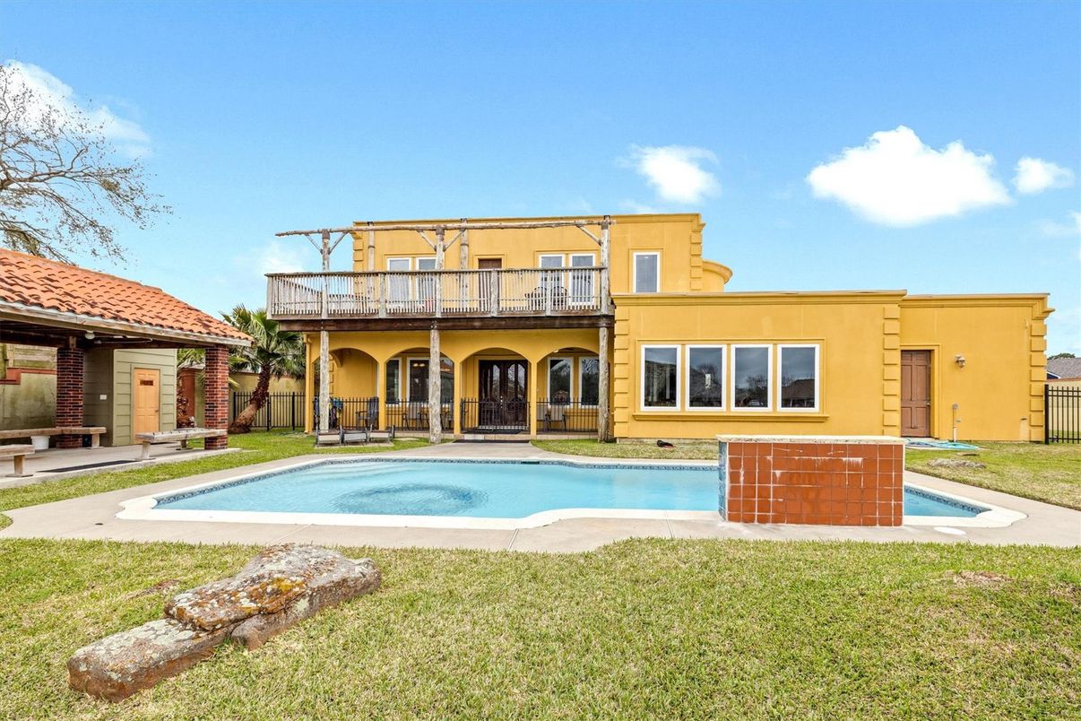 Backyard, Exterior, Pool