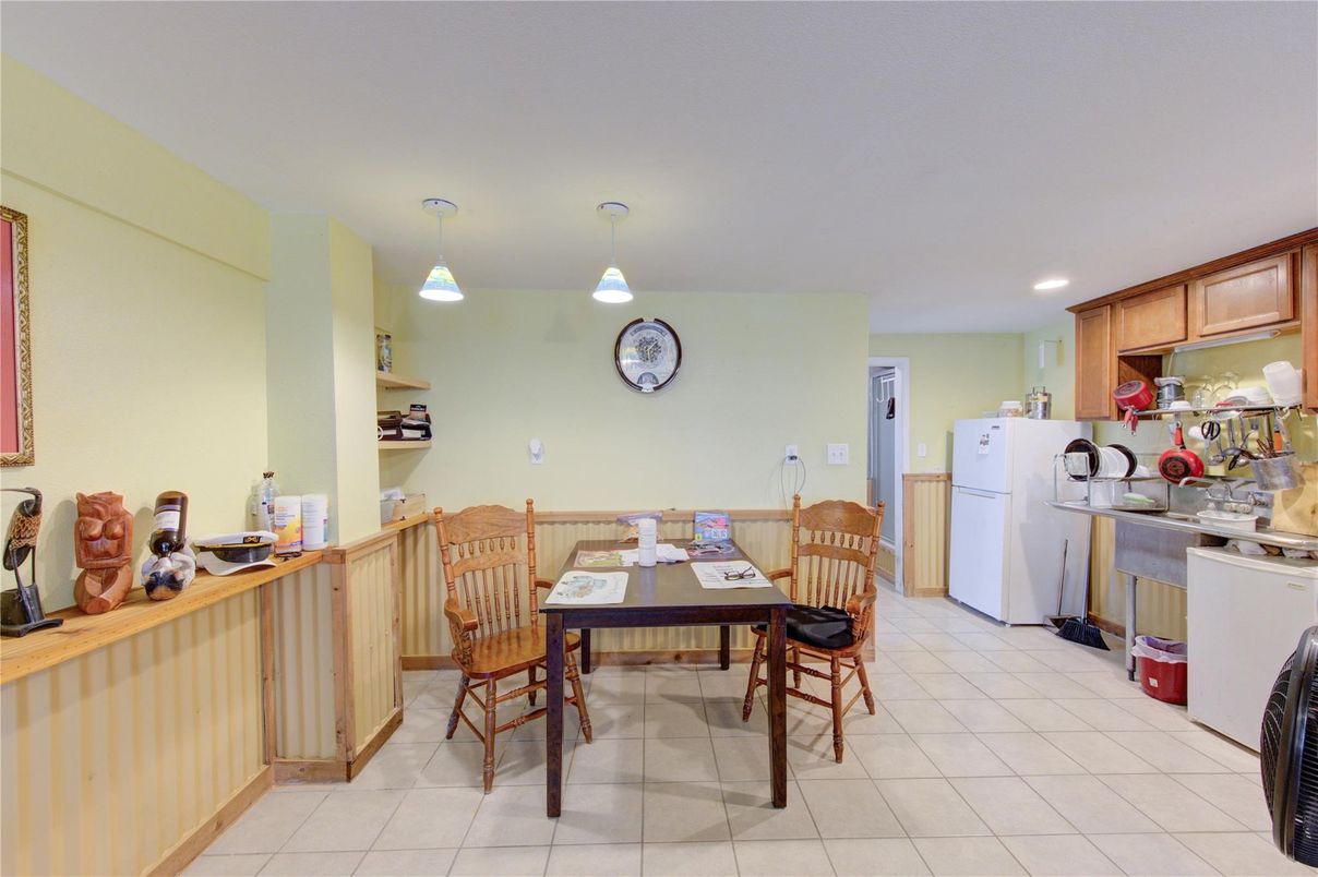 Dining room, Interior, Kitchen, Pendant Lights, Recessed Lighting
