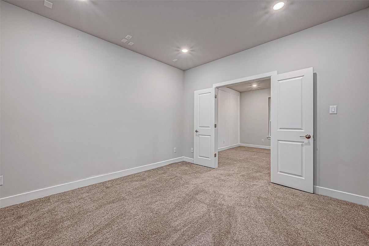 Empty room, Interior, Recessed Lighting