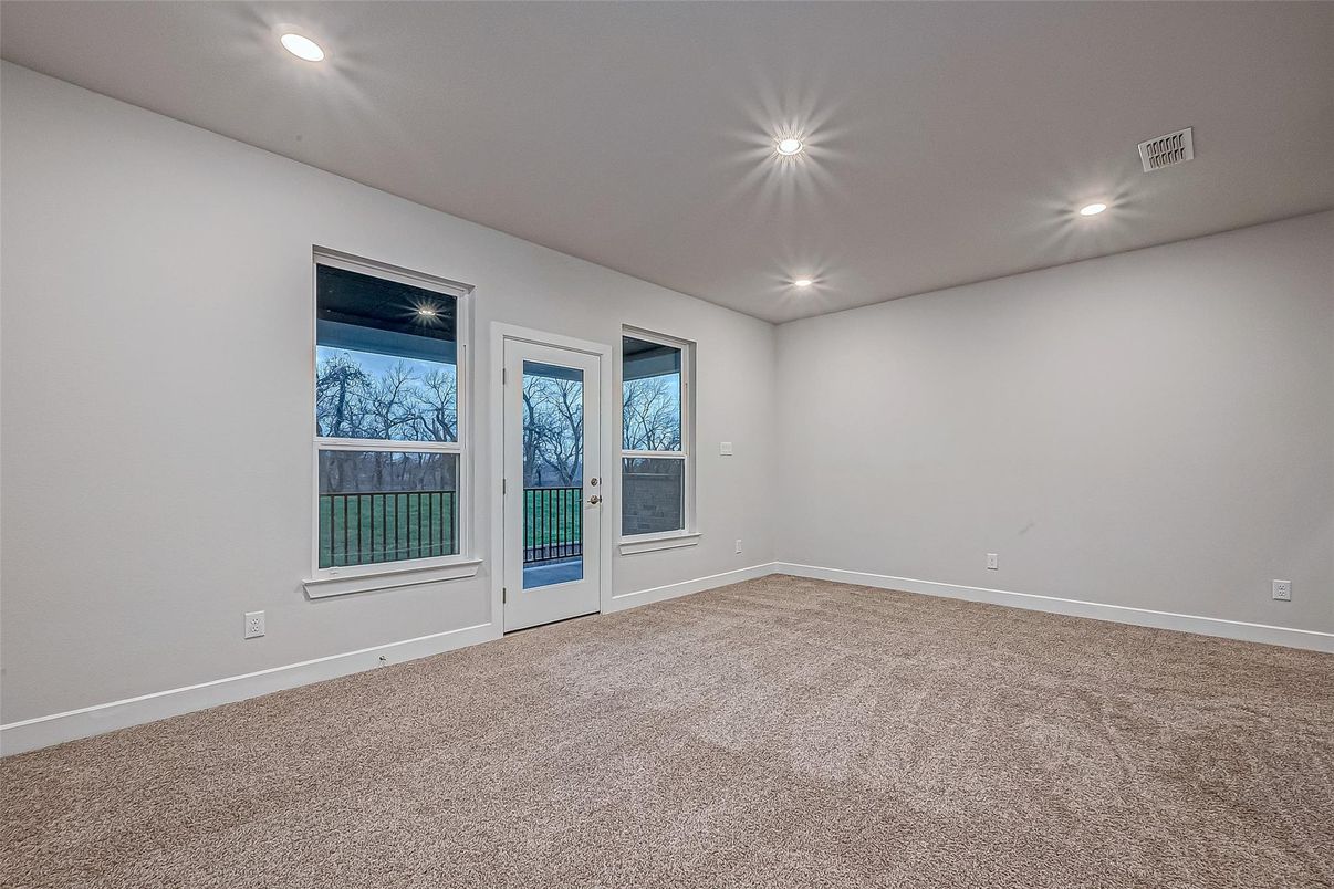 Empty room, Interior, Recessed Lighting