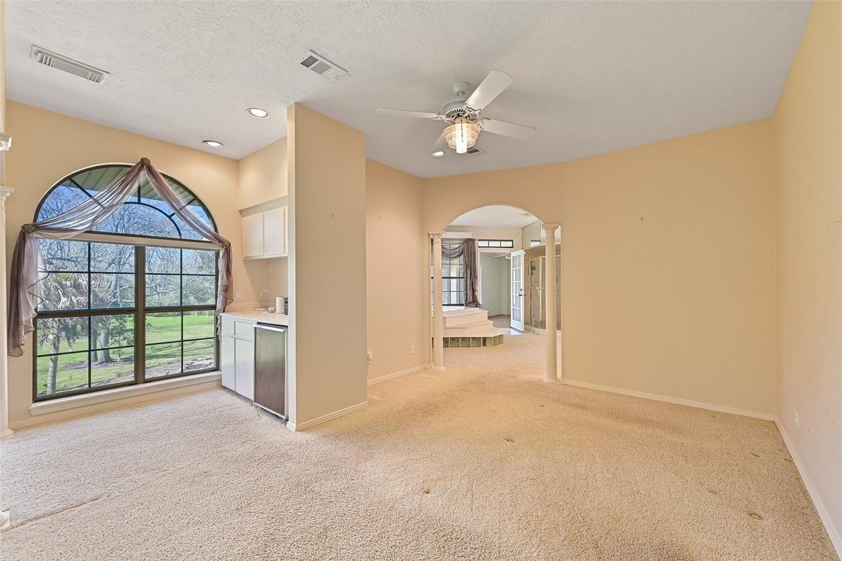 Bathroom, Empty room, Interior, Recessed Lighting