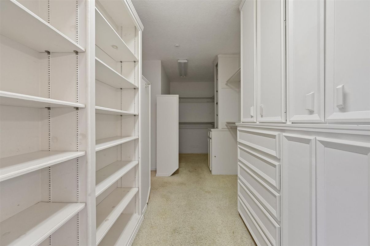 Interior, Walk-in Closets