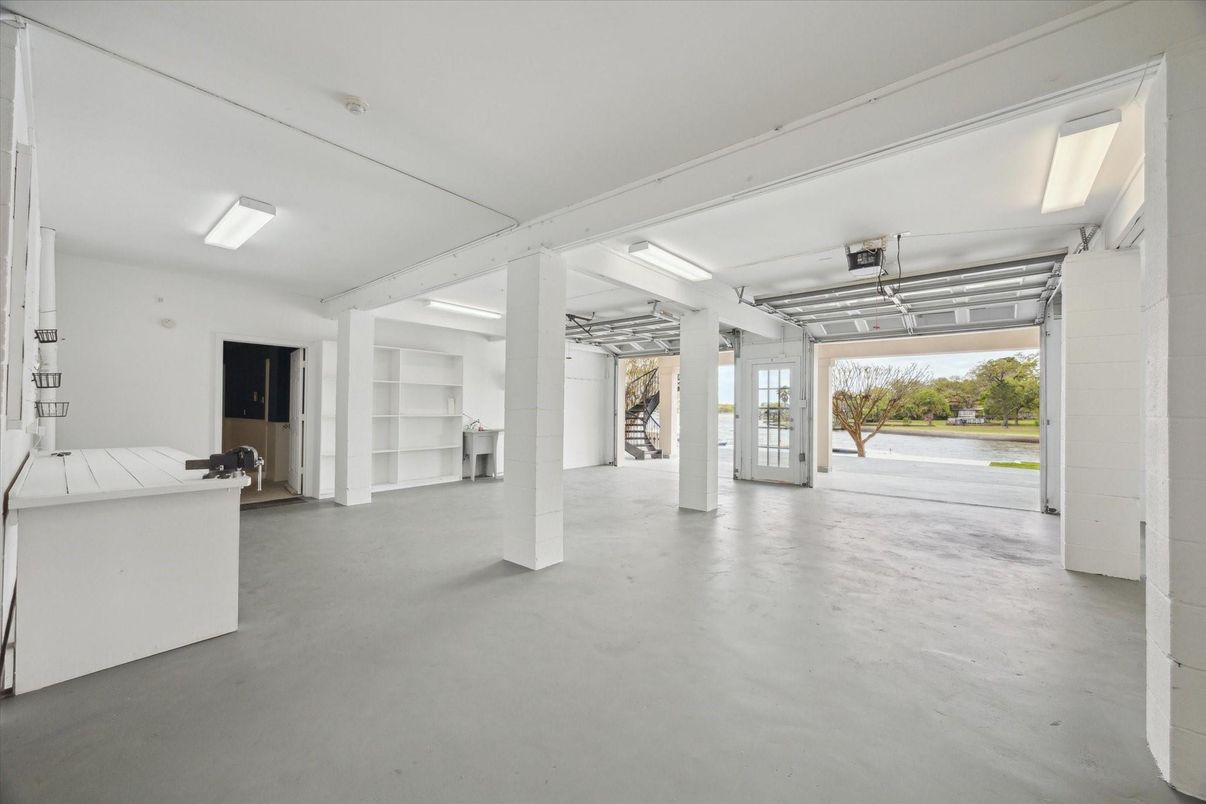 Garage, Interior