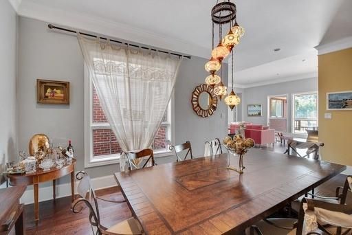 Dining room, Interior, Living room, Pendant Lights, Recessed Lighting, Wood Texture Flooring